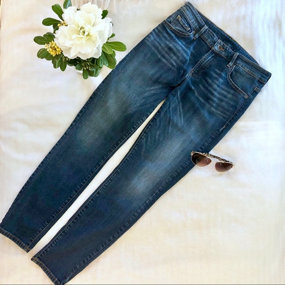 Guess Denim - EUC Guess Skinny Jeans 👖